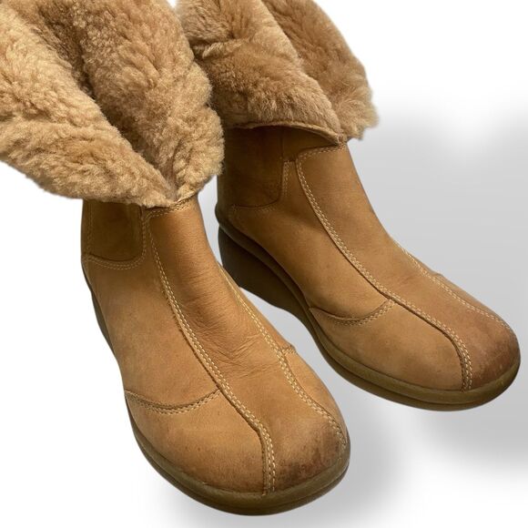 Clarks Real Fur Lined Wedge Ankle Boots Women Size 7M Leather Upper Cabincore - Picture 1 of 10
